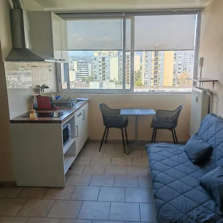 Carlos Goncalves Apartment